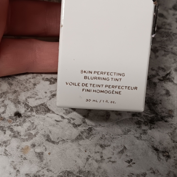NIB Jaclyn Cosmetics Skin Perfecting Blurring Tint Deep - Picture 2 of 3